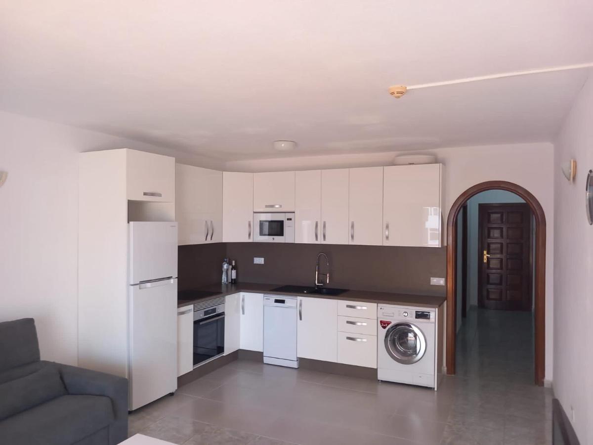 Victoria Court 2- Lovely Apartment 25 Arona  Esterno foto